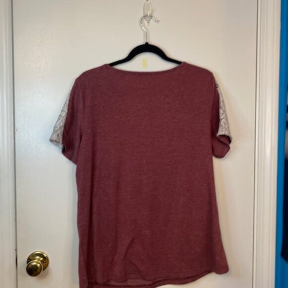 Eachyes red and Lace short sleeve top - Picture 8 of 8